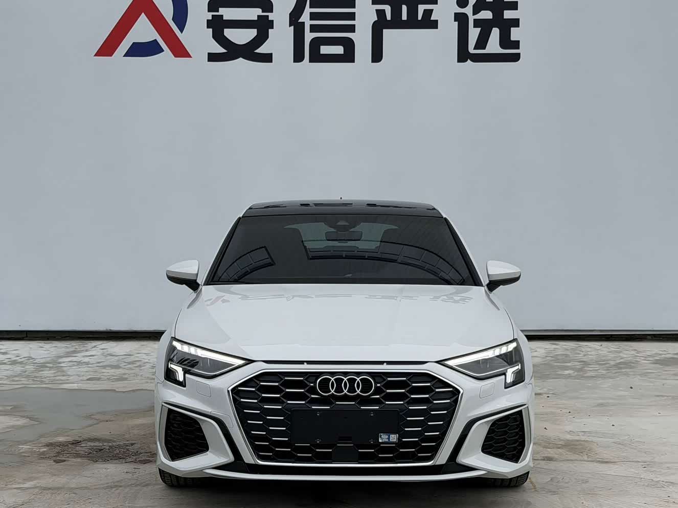Audi A3 1.4 л 2024 г. Белый, пробег 32000 км