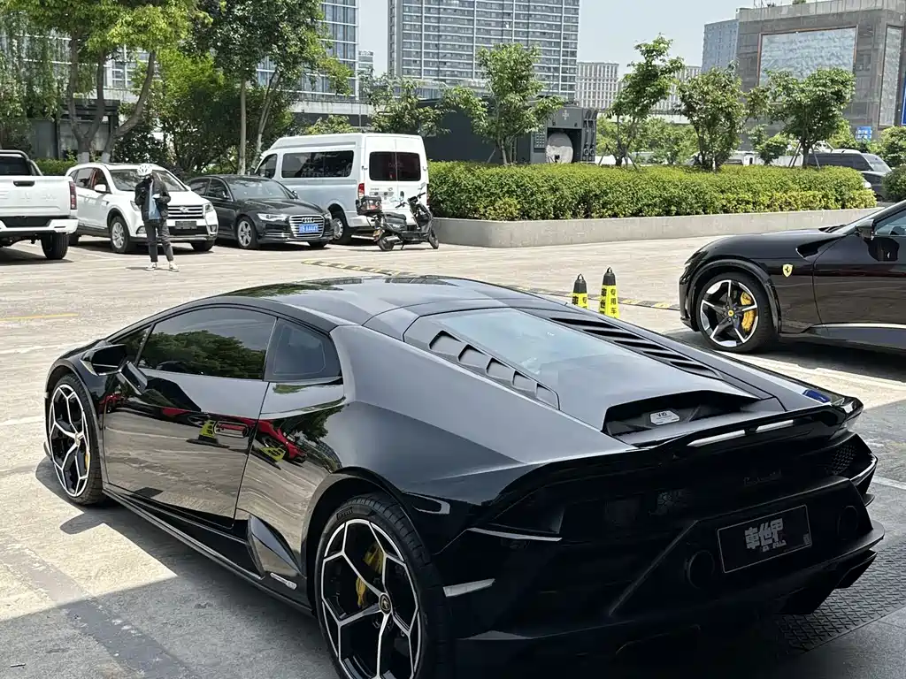 Lamborghini Huracán — миниатюра 4