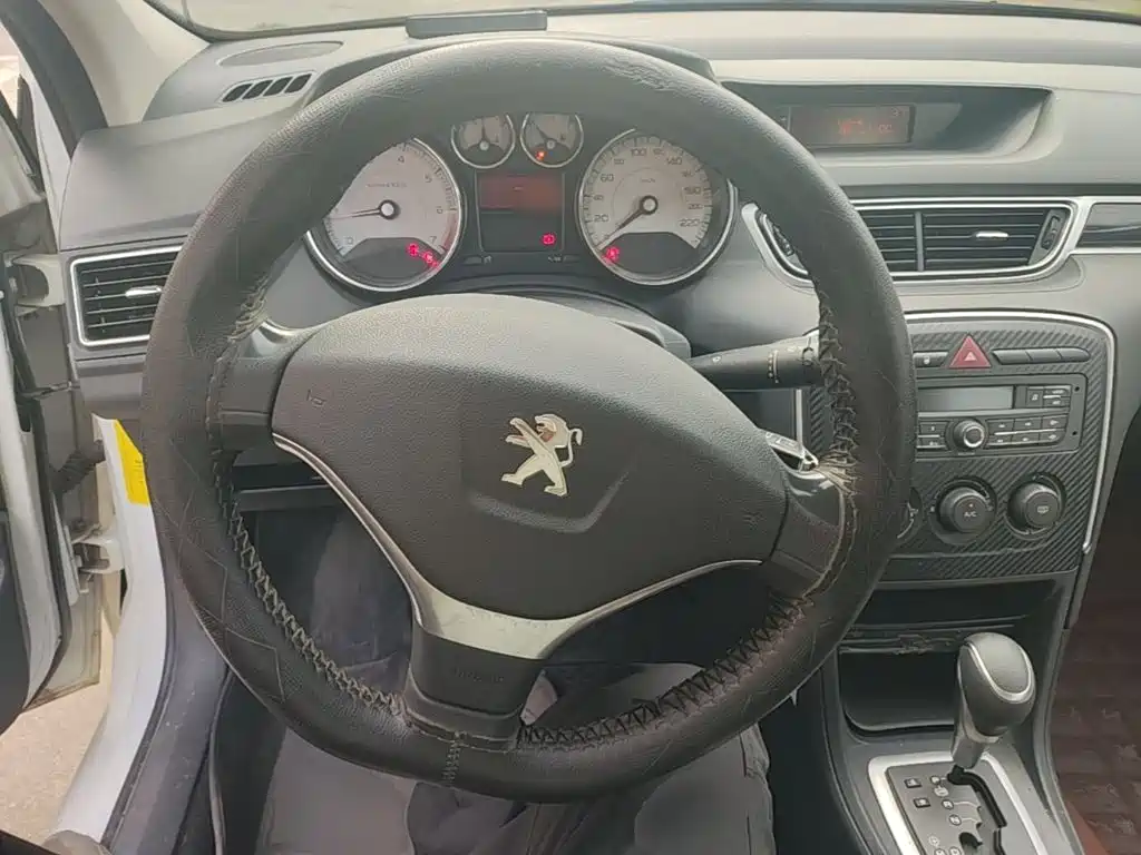 Peugeot 308 — миниатюра 11