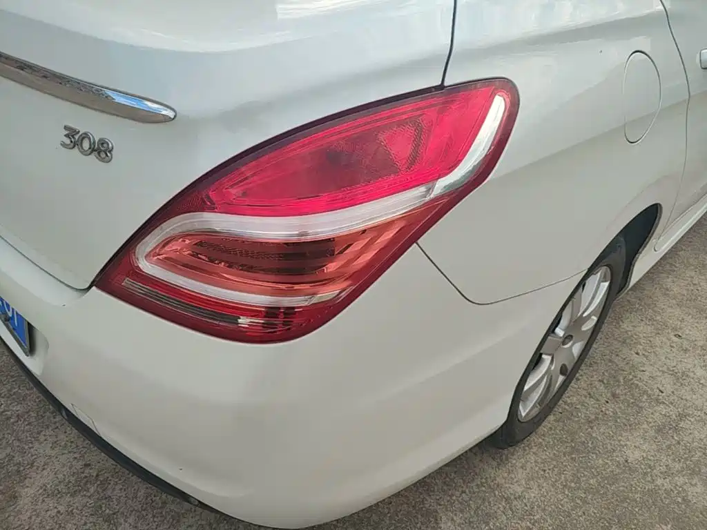 Peugeot 308 — миниатюра 8