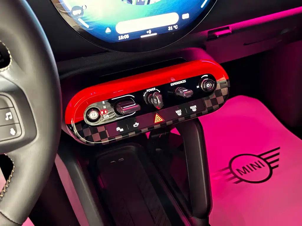 MINI MINI COOPER EV — миниатюра 10