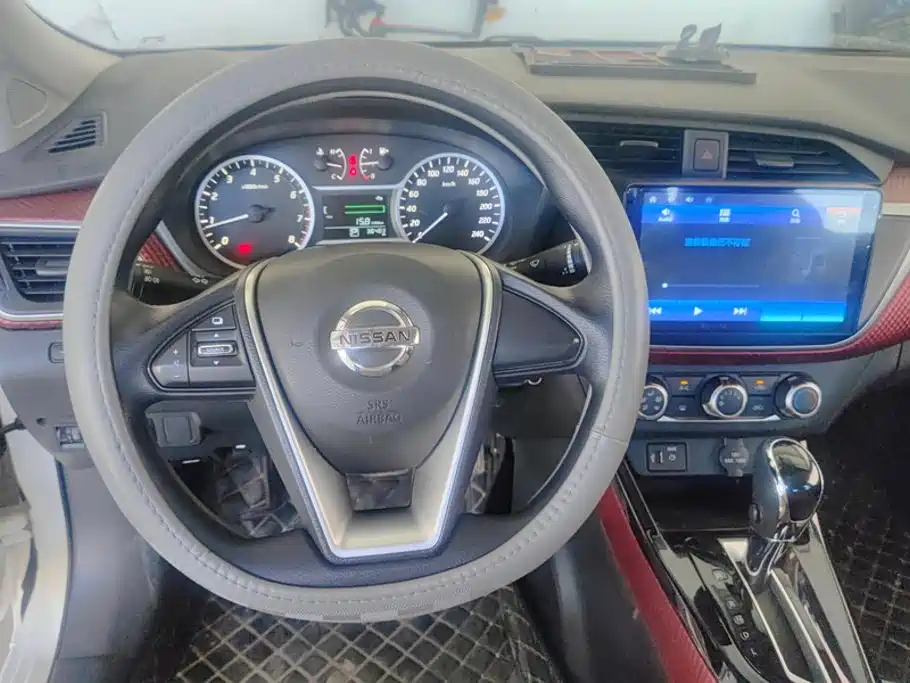 Nissan Bluebird — миниатюра 14