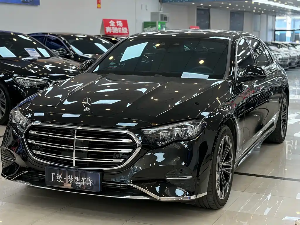 Mercedes-Benz E-Class — миниатюра 3