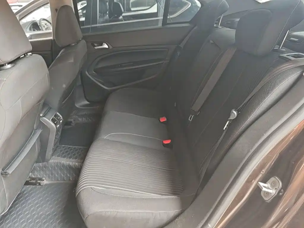 Peugeot 408 — миниатюра 17