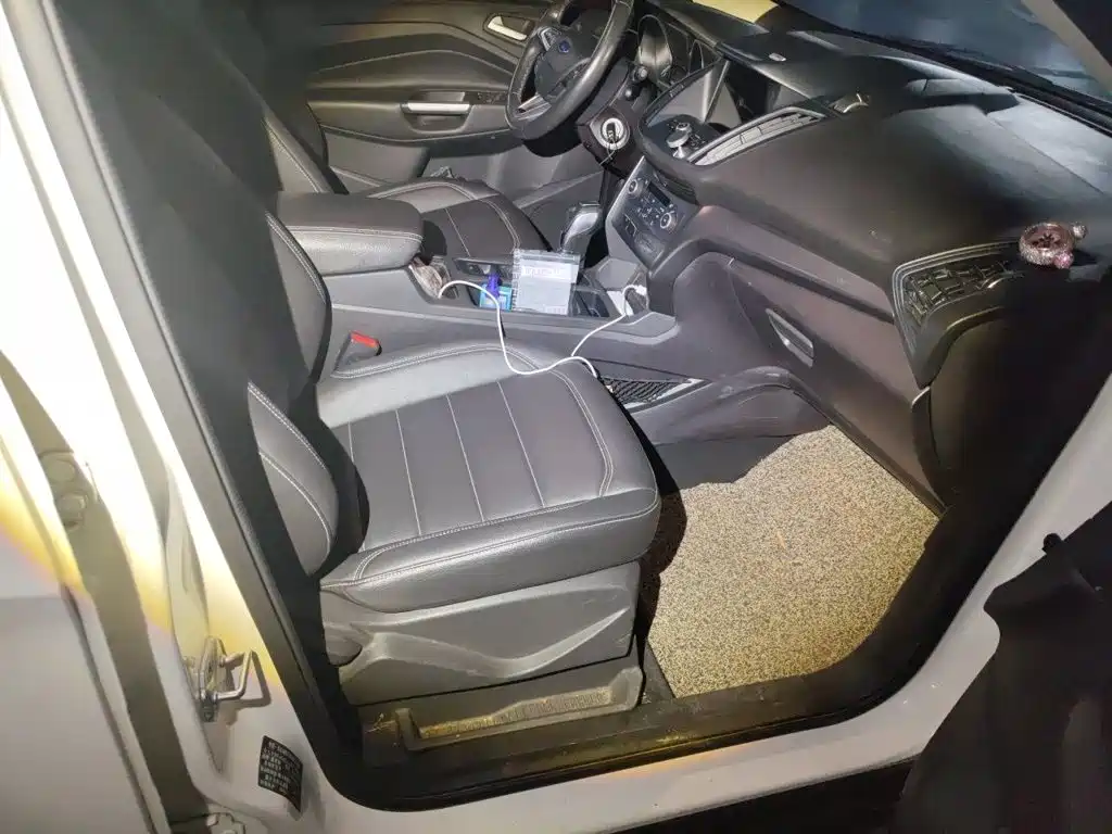 Ford Kuga — миниатюра 17