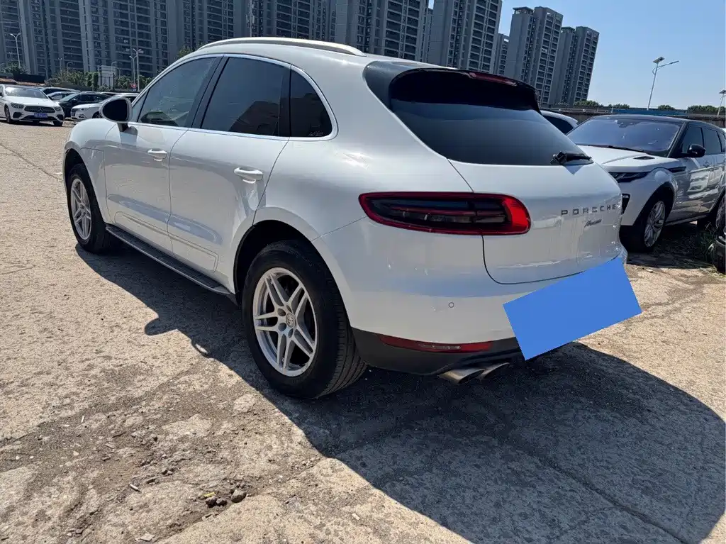 Porsche Macan — миниатюра 6
