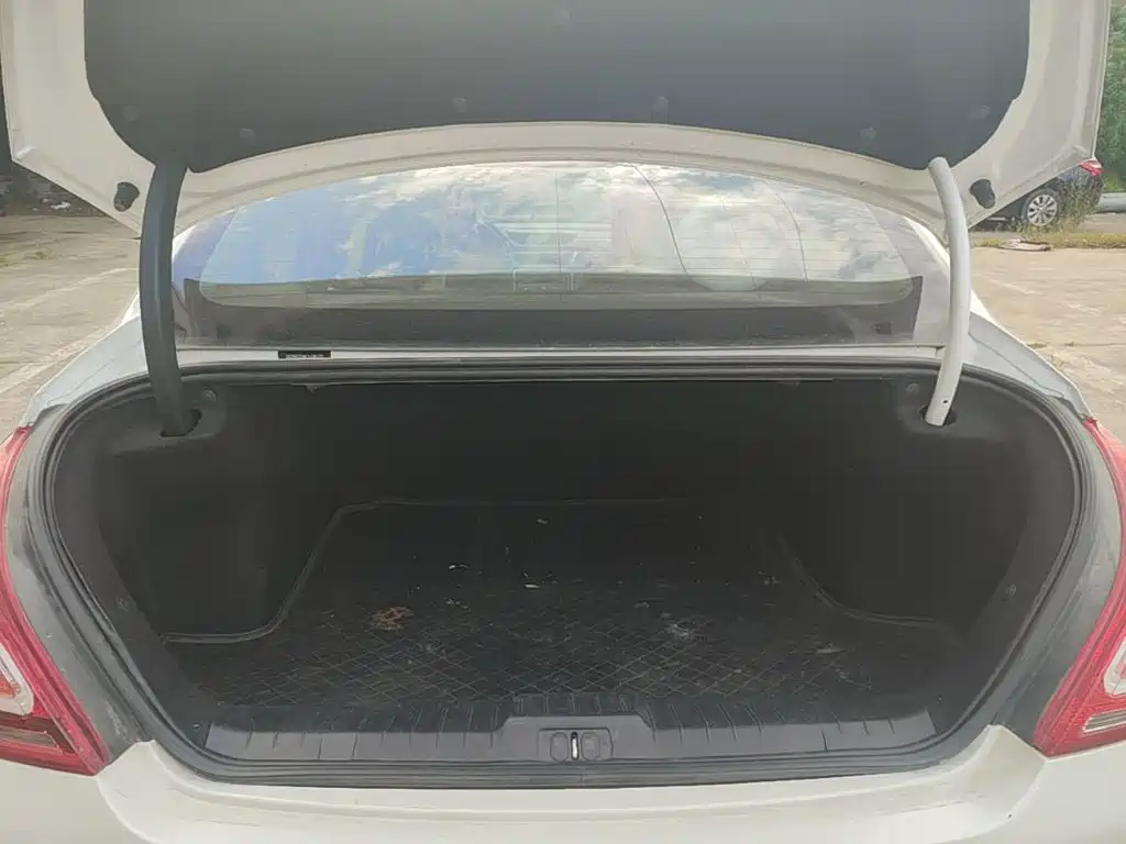 Peugeot 308 — миниатюра 19