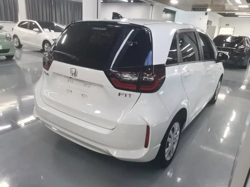 Honda Fit — миниатюра 7
