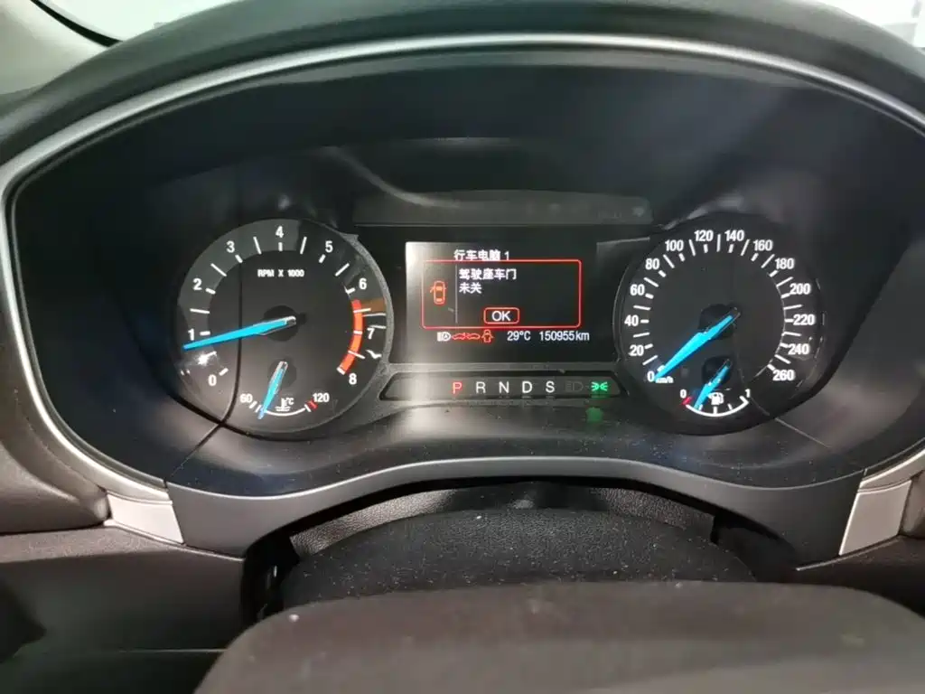 Ford Mondeo — миниатюра 12