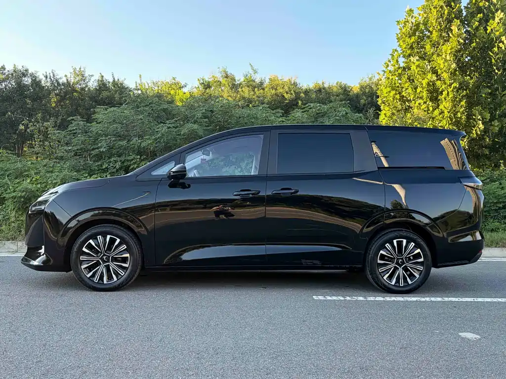 Wuling Xingguang 730 — миниатюра 4