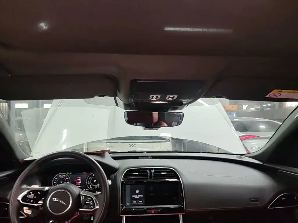 Jaguar XEL — миниатюра 18