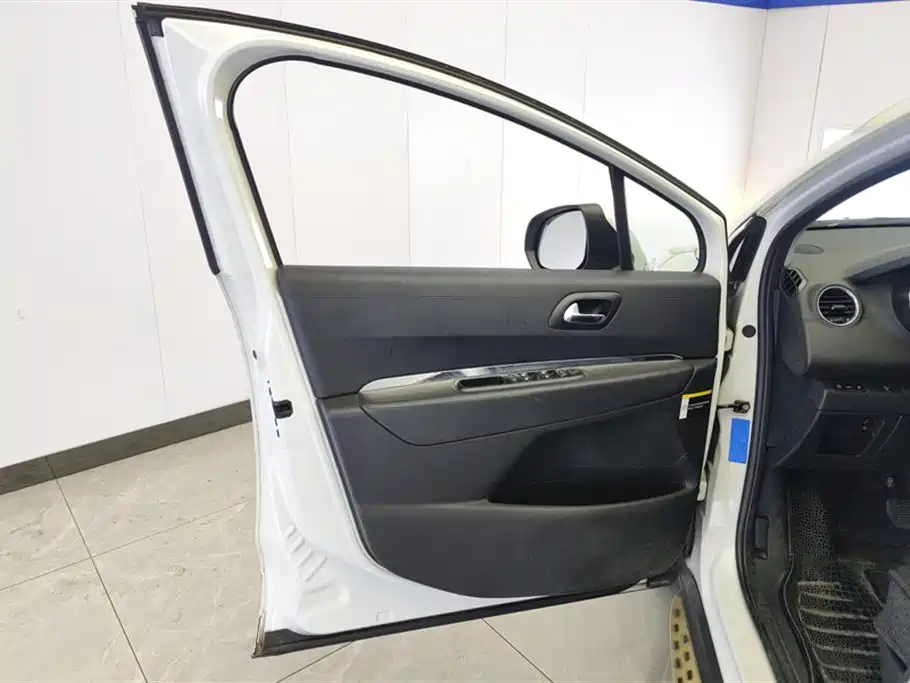 Peugeot 3008 2015 1.6THP AT