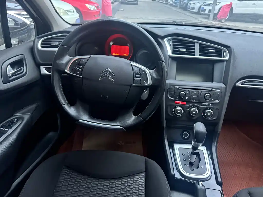 Citroen C4L — миниатюра 8