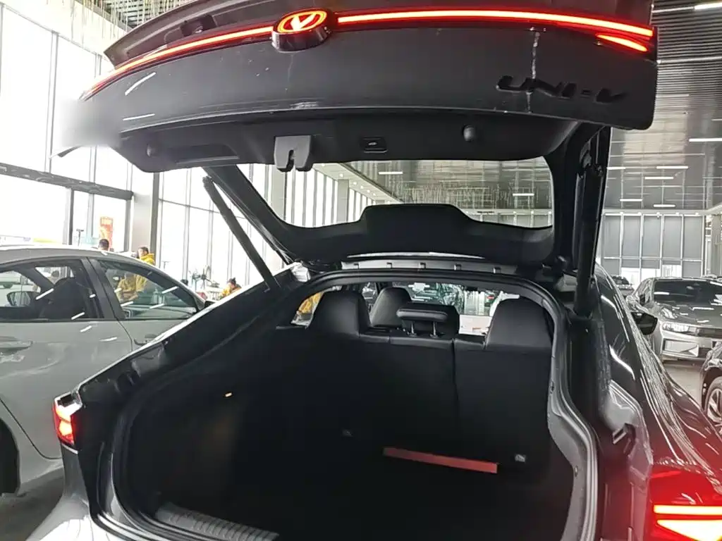 Changan UNI-V — миниатюра 19
