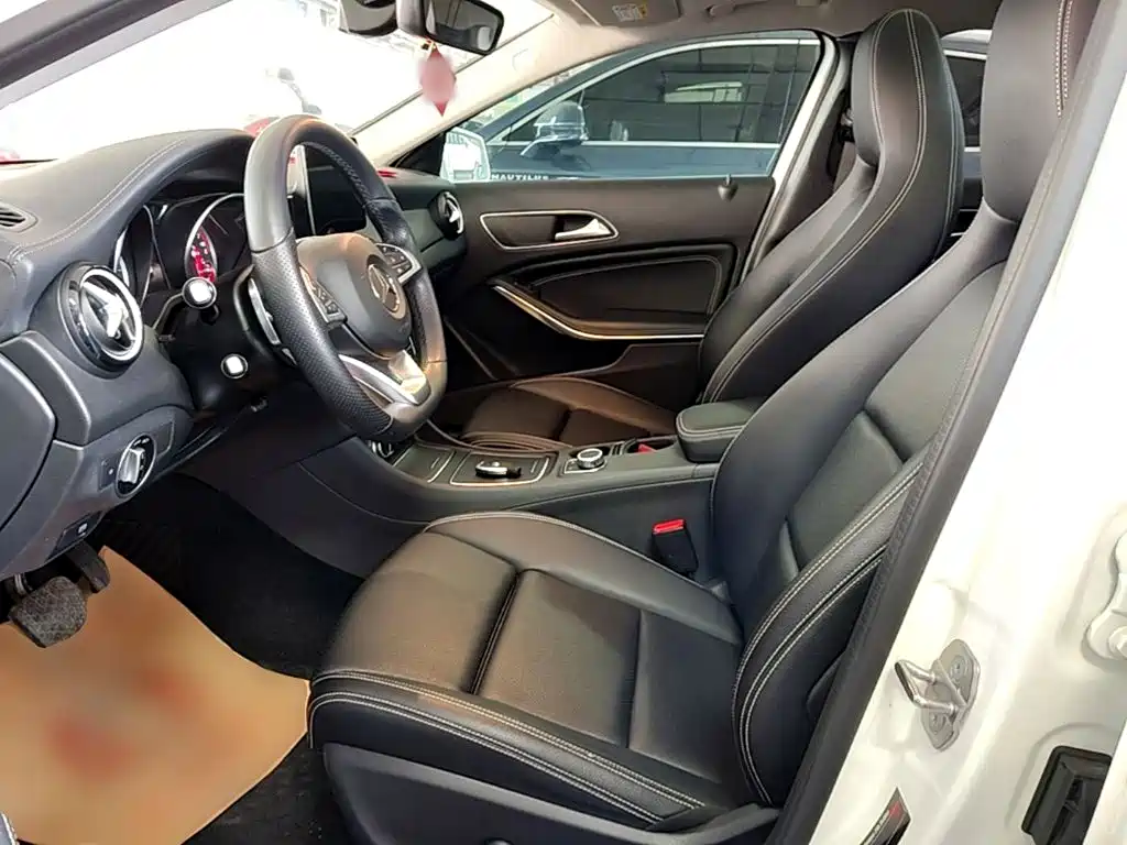 Mercedes-Benz GLA — миниатюра 15