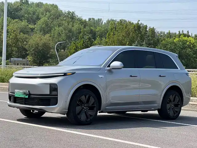 IDEAL CAR IDEAL L8 2023