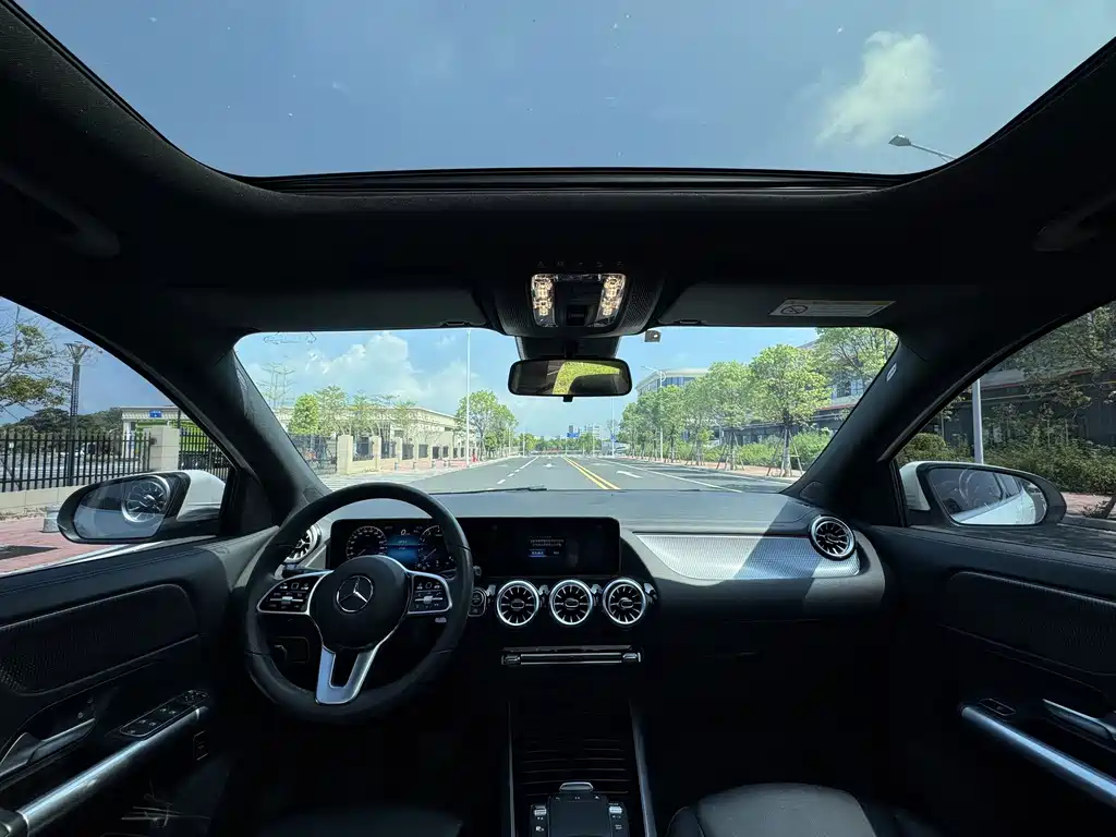 Mercedes-Benz GLA — миниатюра 5