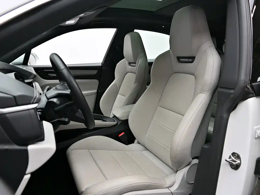 Porsche Macan EV — миниатюра 8