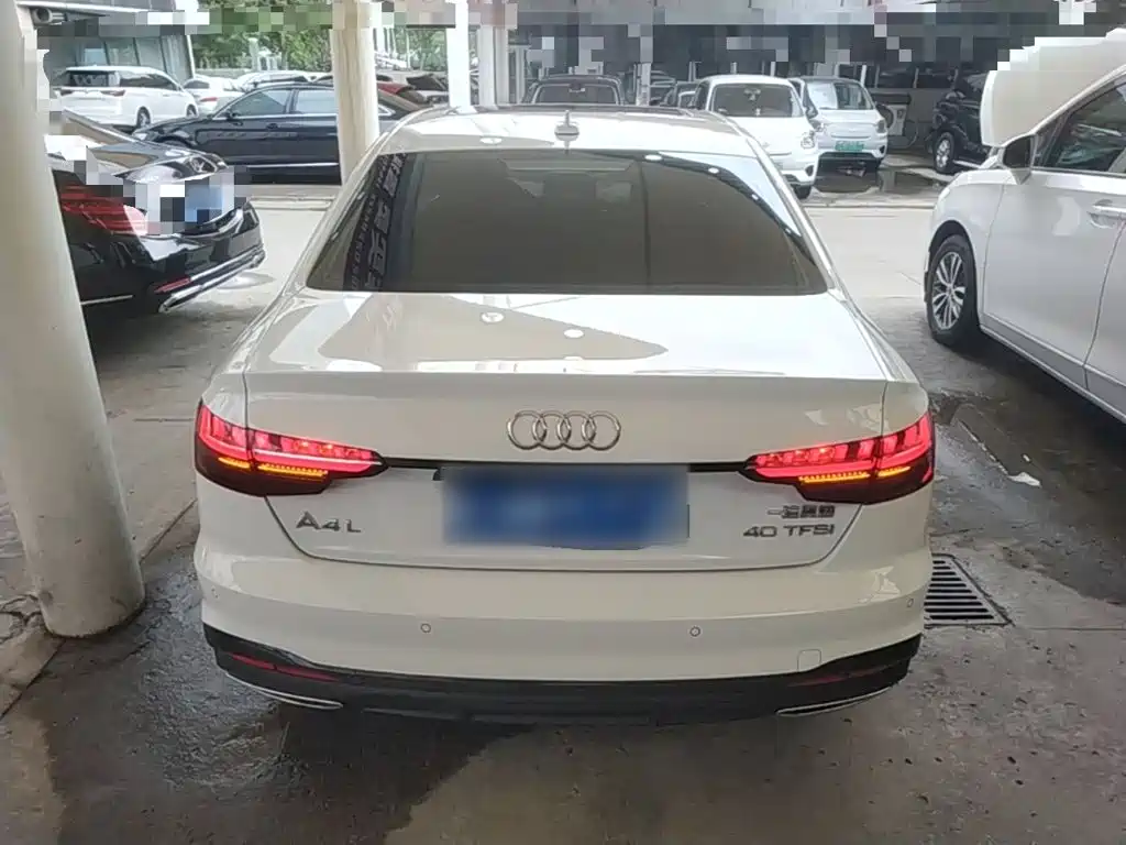 Audi A4L 2024 40 TFSI Luxury