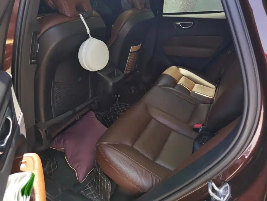 Volvo XC60 — миниатюра 11