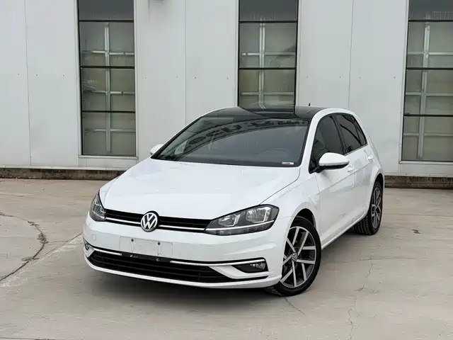 VOLKSWAGEN GOLF 2020