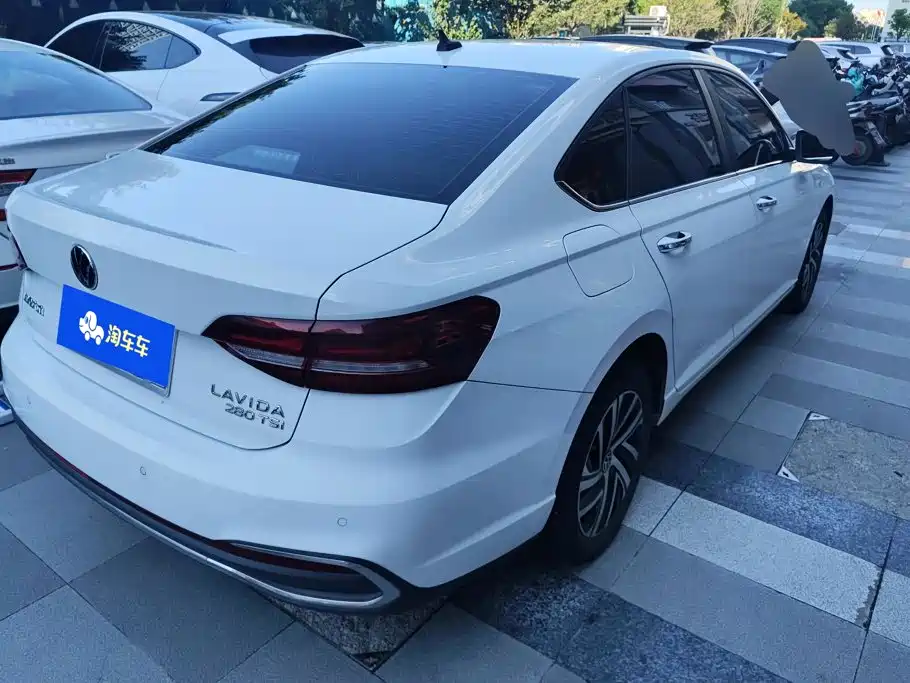Volkswagen Lavida — миниатюра 3
