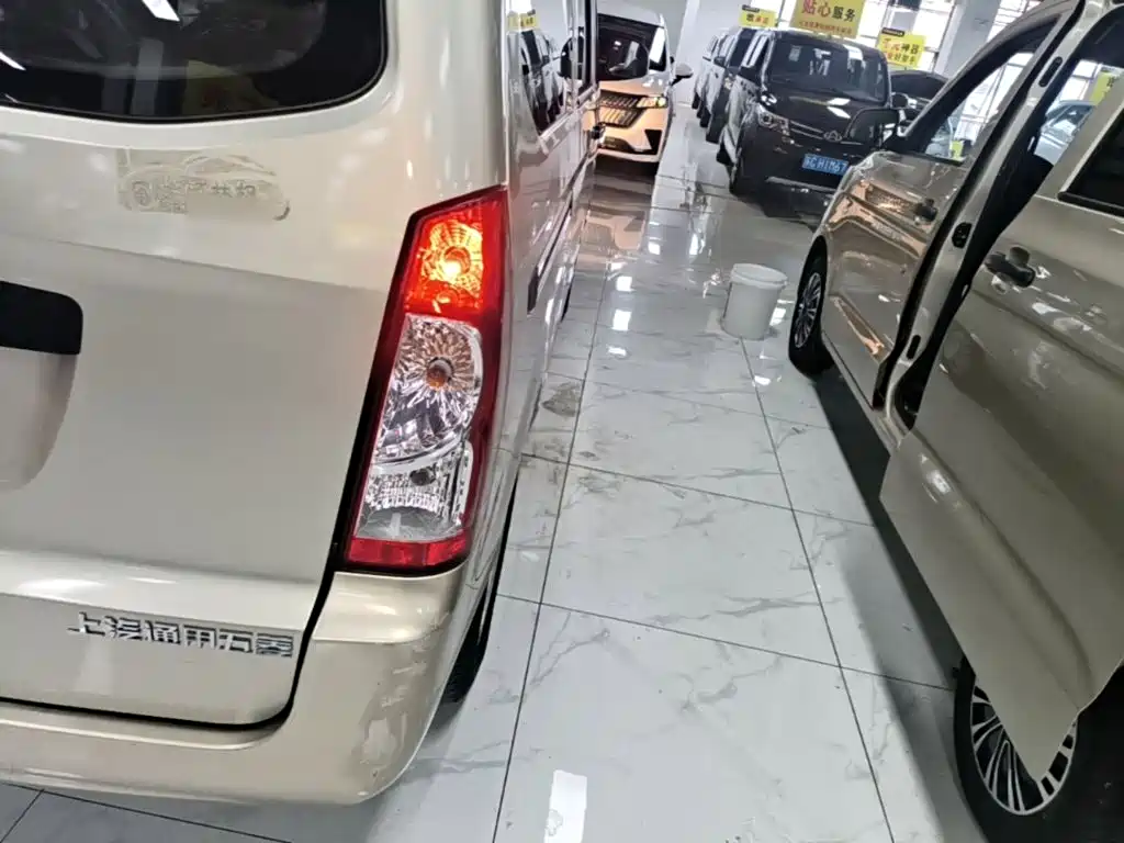 Wuling Rongguang — миниатюра 8