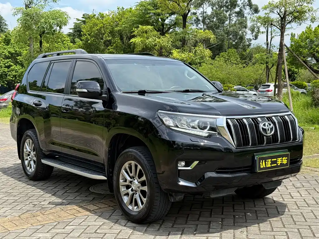 TOYOTA PRADO