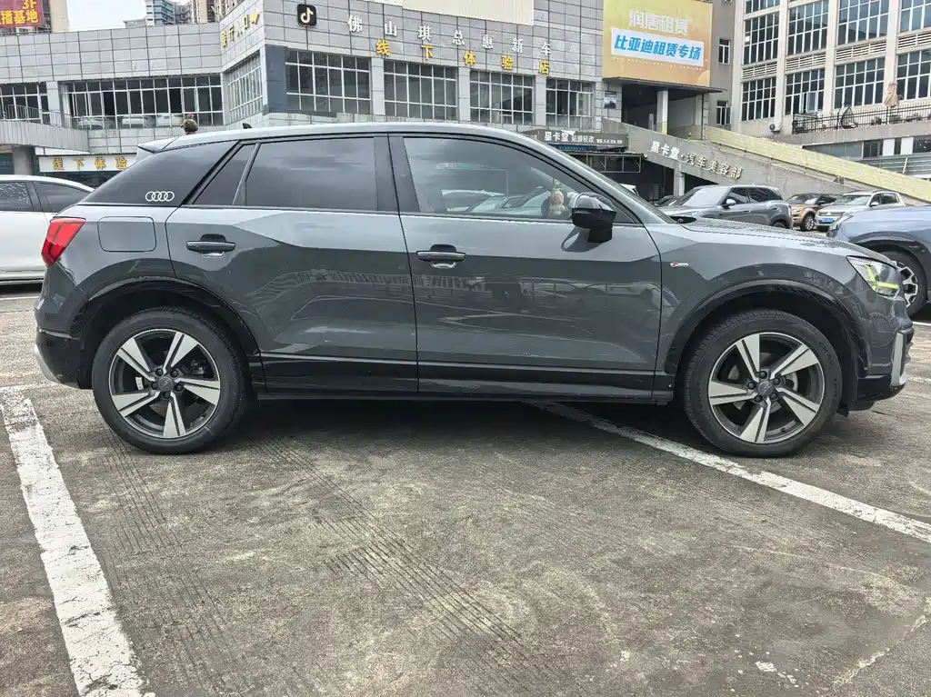 Audi Q2L — миниатюра 4