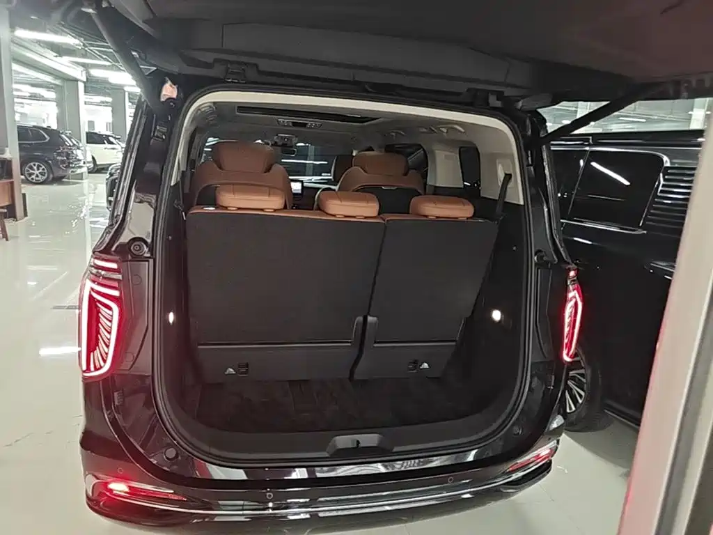 Hongqi Hongqi HQ9 PHEV — миниатюра 19