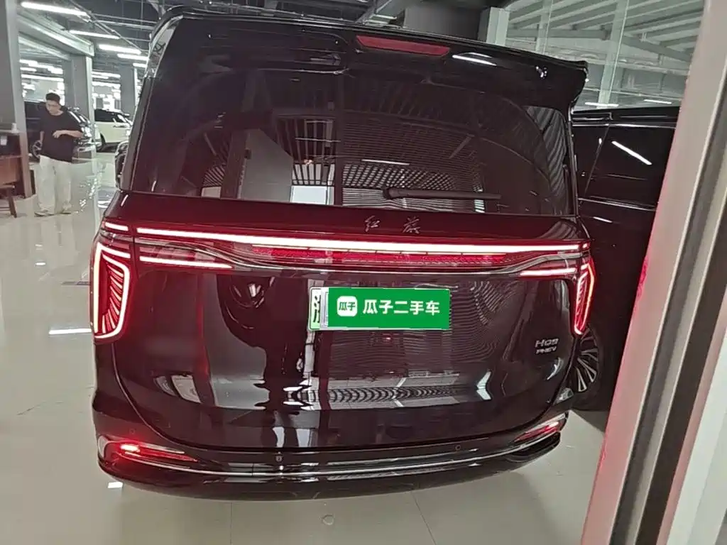 Hongqi Hongqi HQ9 PHEV — миниатюра 6