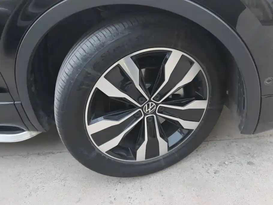 Volkswagen Tiguan L — миниатюра 6