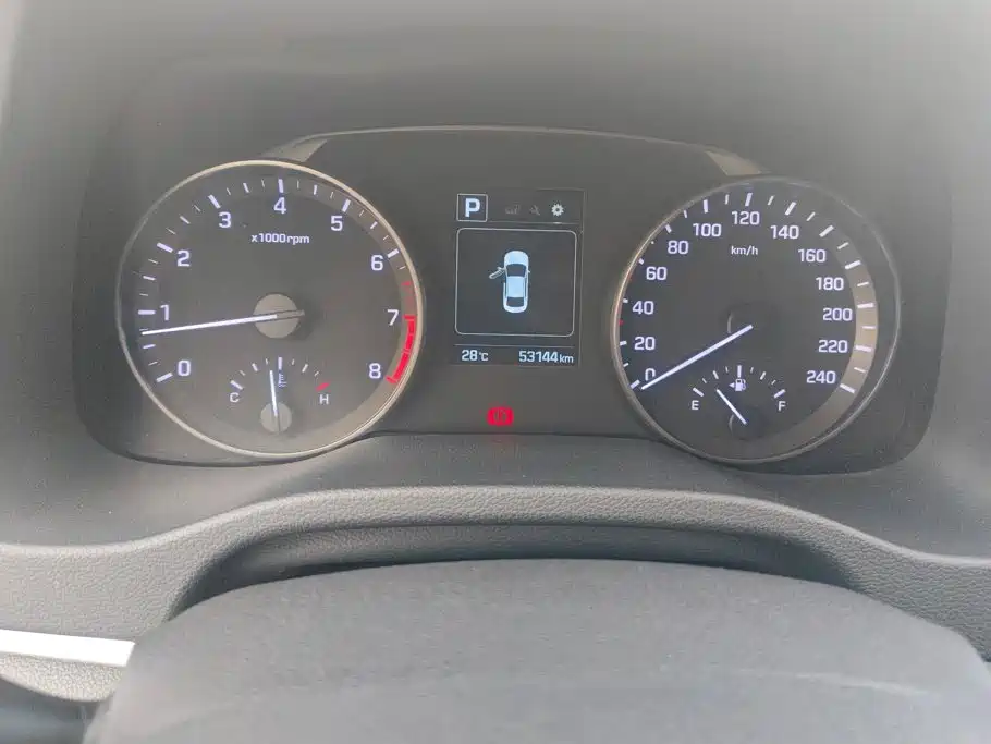 Hyundai Elantra — миниатюра 14