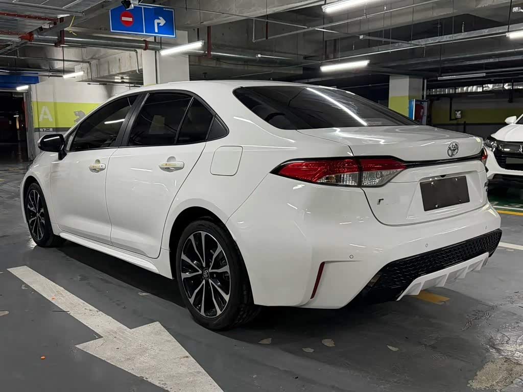 Toyota Levin 1.2 л 2022 г. Белый, пробег 32000 км