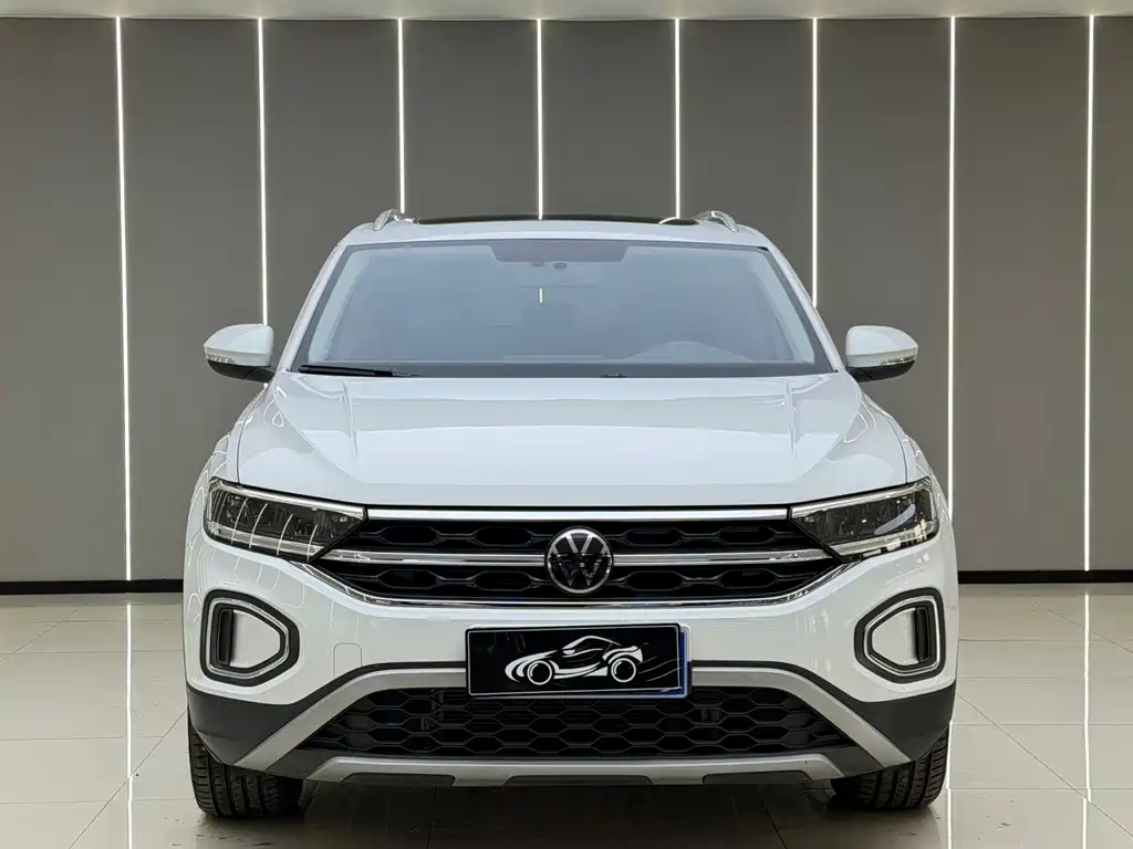 Volkswagen T-Roc — миниатюра 2