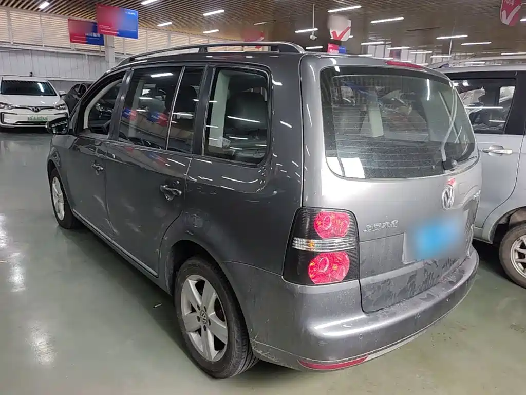 Volkswagen Touran — миниатюра 5