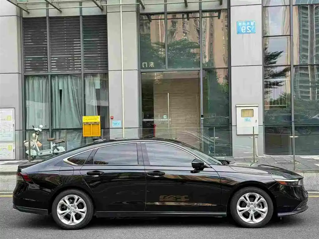 Honda Accord — миниатюра 4
