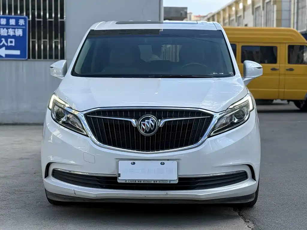 Buick GL8 — миниатюра 2