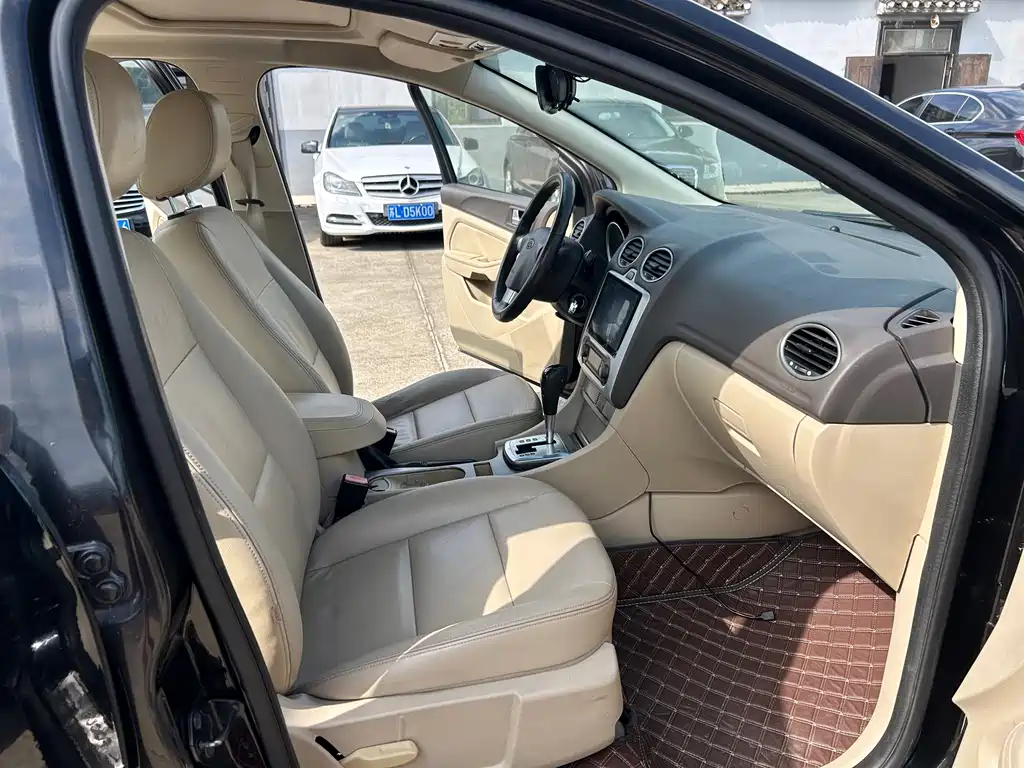 Ford Focus — миниатюра 11