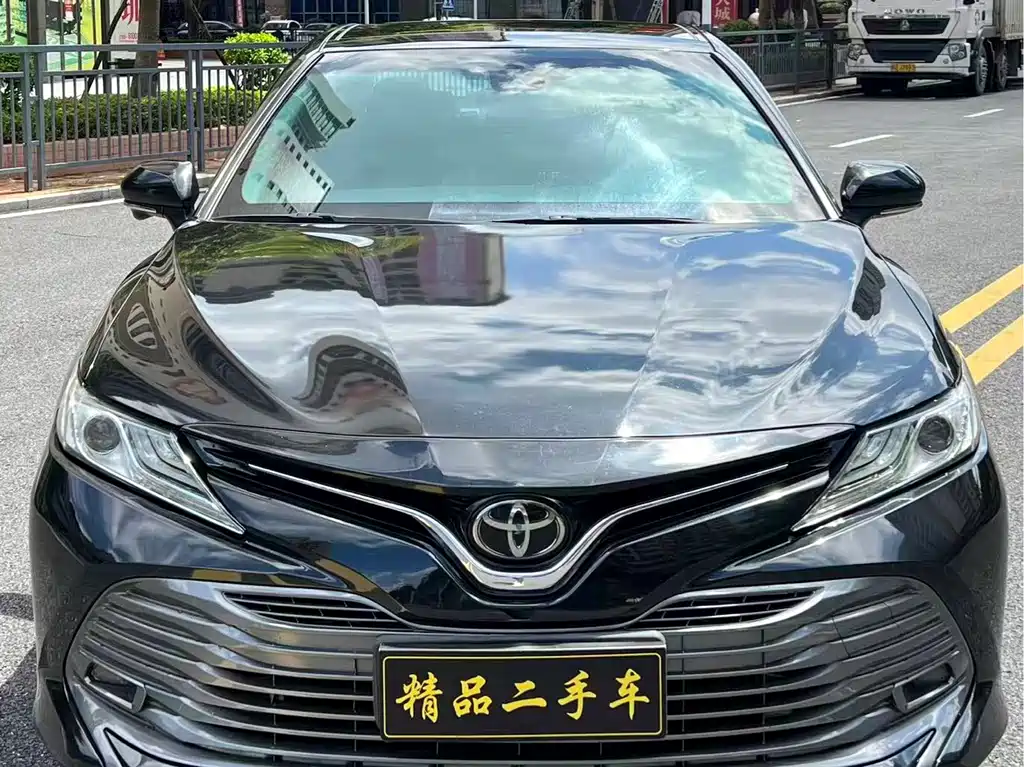 TOYOTA CAMRY