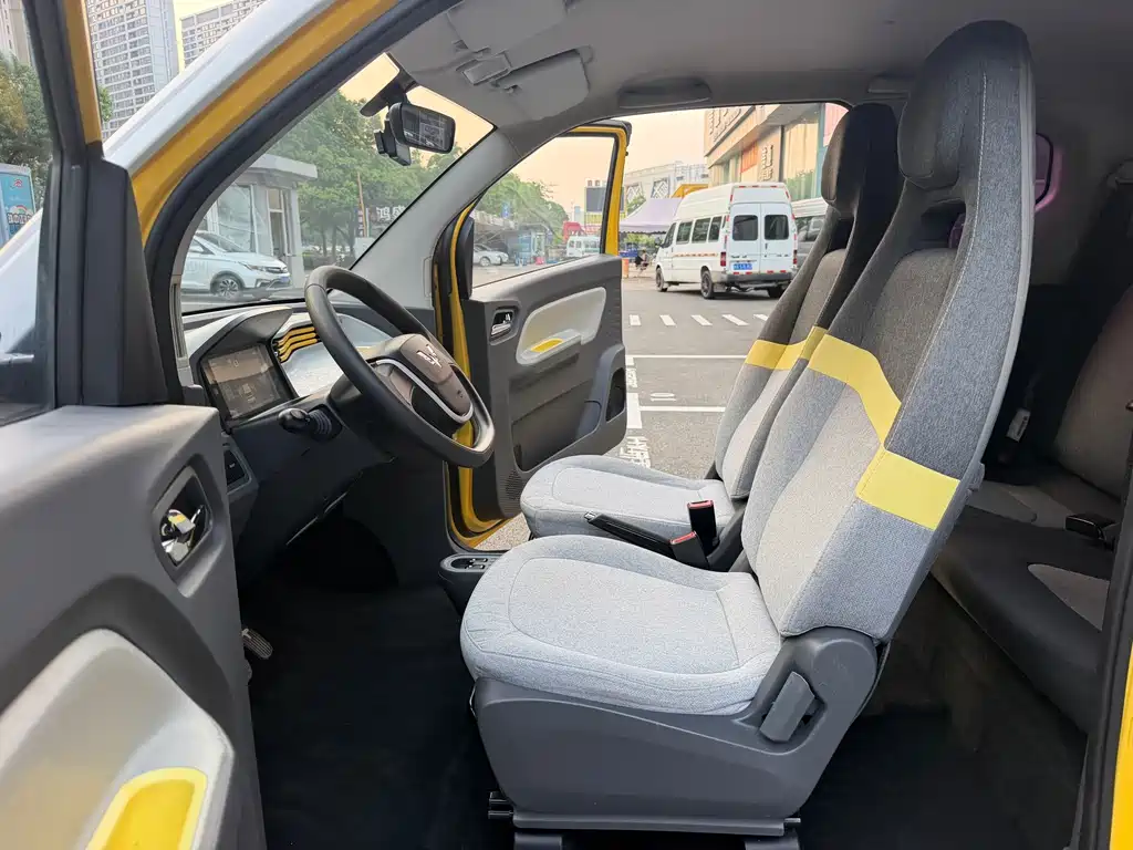 Wuling MINIEV — миниатюра 10