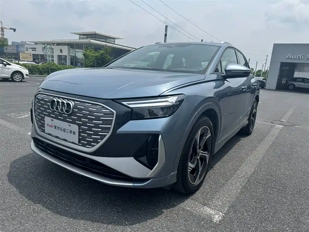 Audi Q4 e-tron 2025