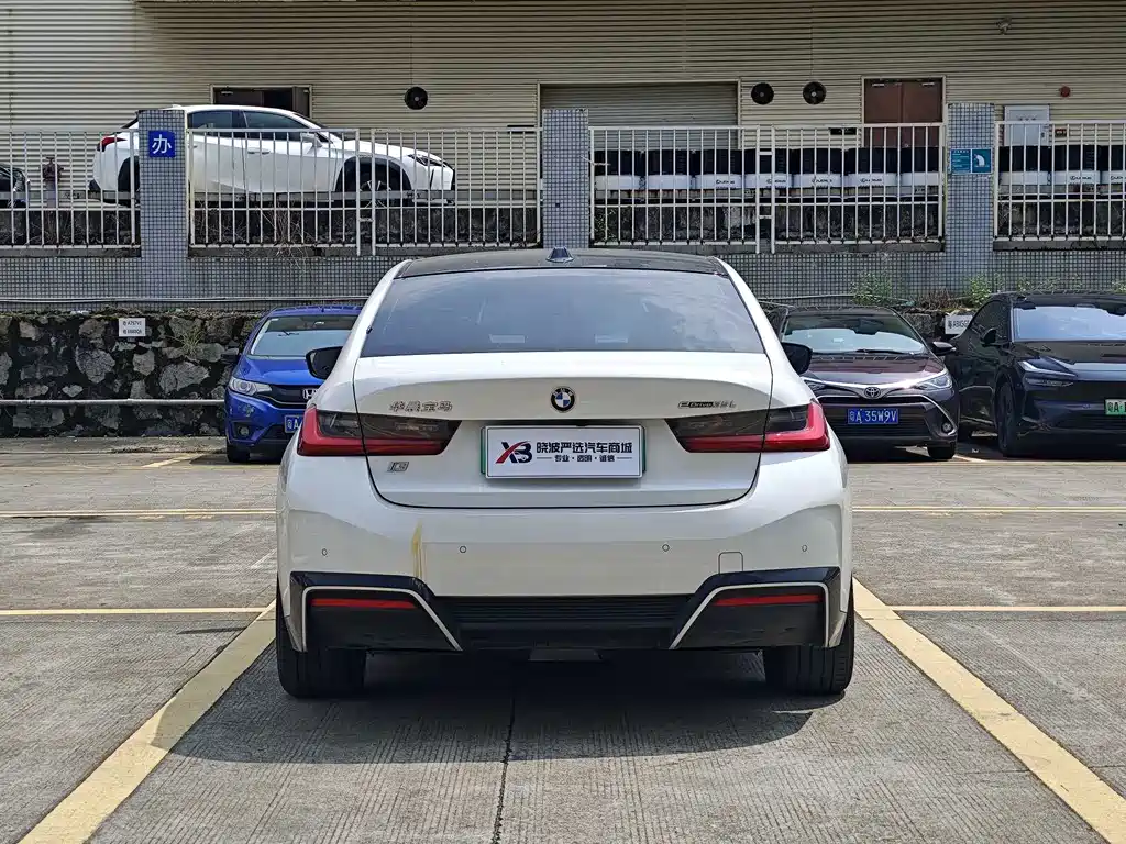 BMW i3 — миниатюра 4