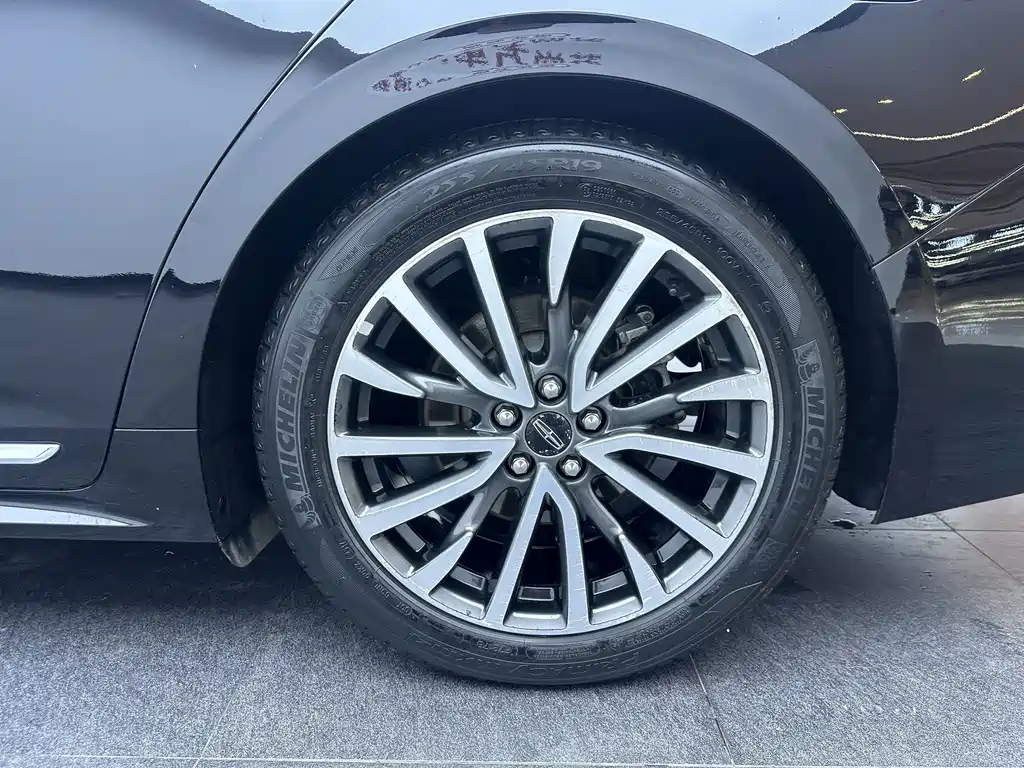 Lincoln Continental — миниатюра 14