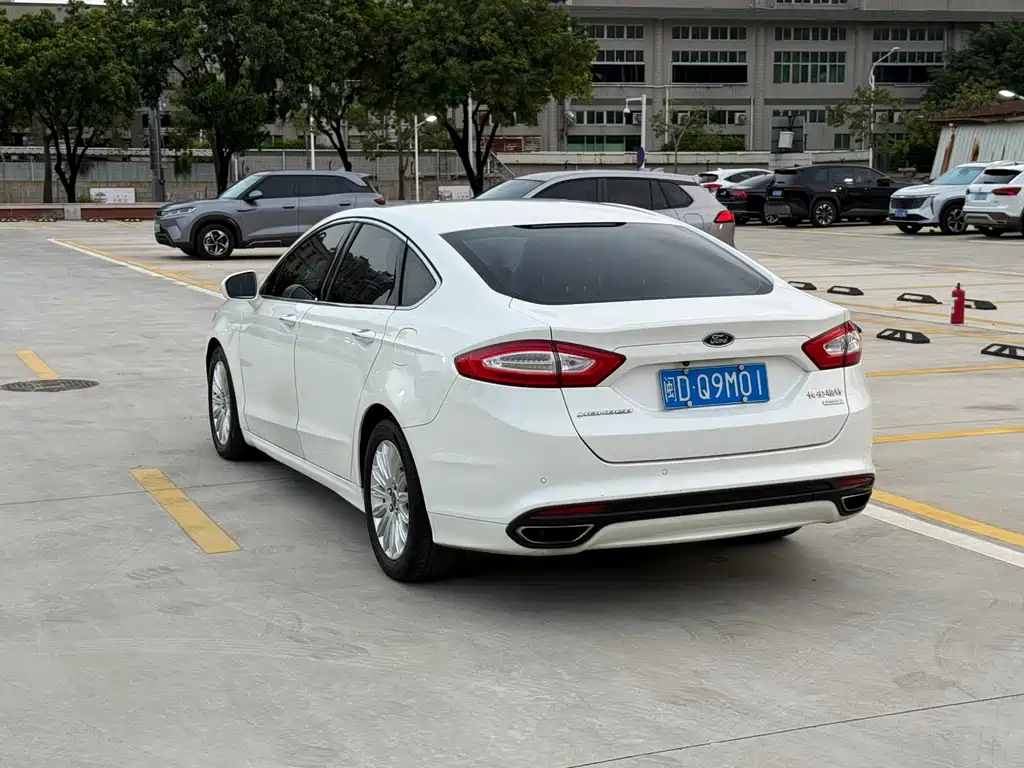 Ford Mondeo — миниатюра 4
