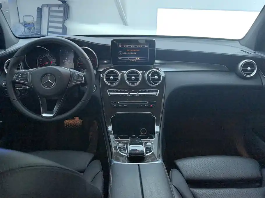 Mercedes-Benz GLC — миниатюра 12