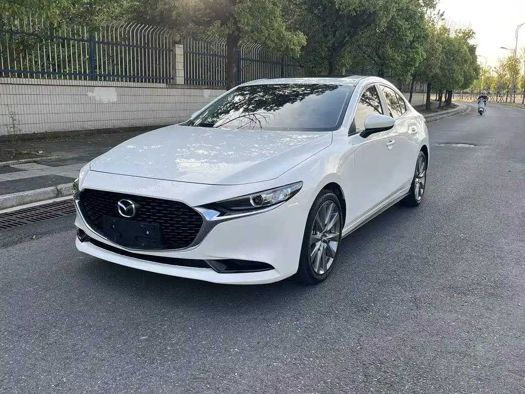 Mazda 3 Axela 2021