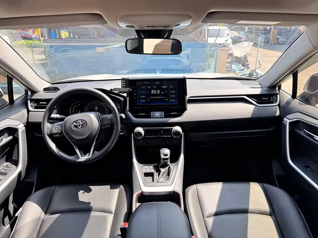 TOYOTA RAV4 RONGFANG