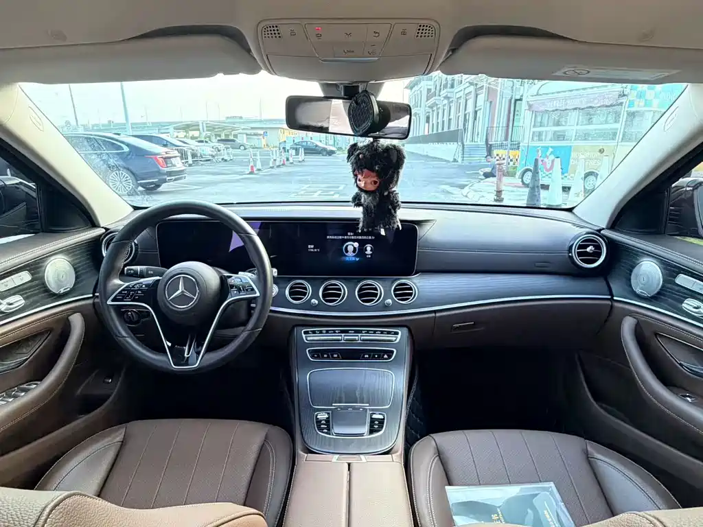 Mercedes-Benz E-Class — миниатюра 4
