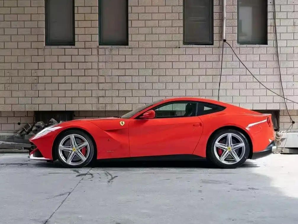 Ferrari F12berlinetta — миниатюра 3
